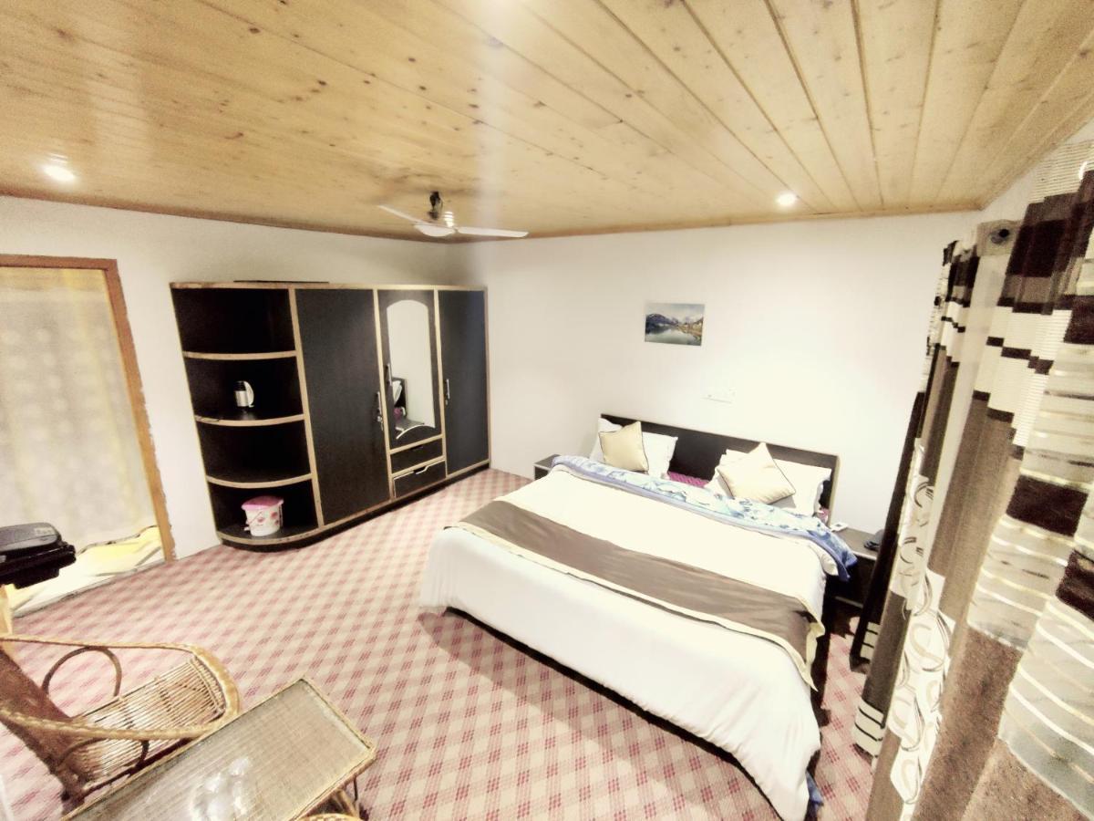 Sheesha Residency Hotel Srīnagar Kültér fotó