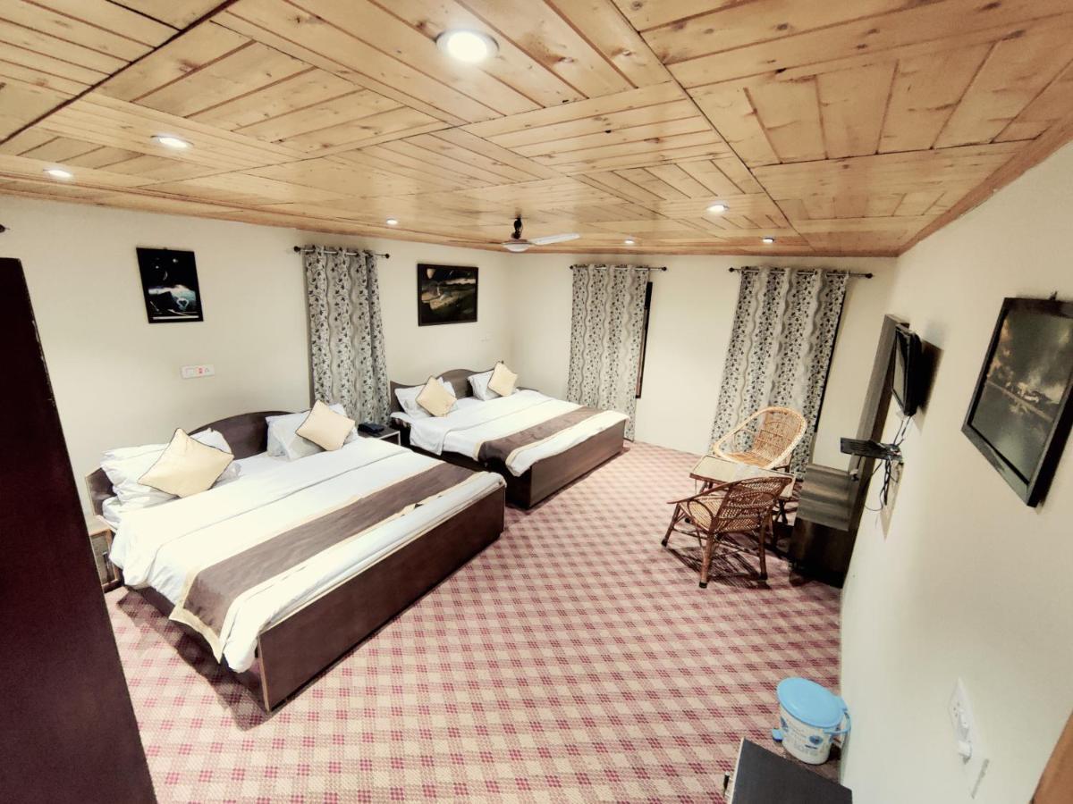Sheesha Residency Hotel Srīnagar Kültér fotó