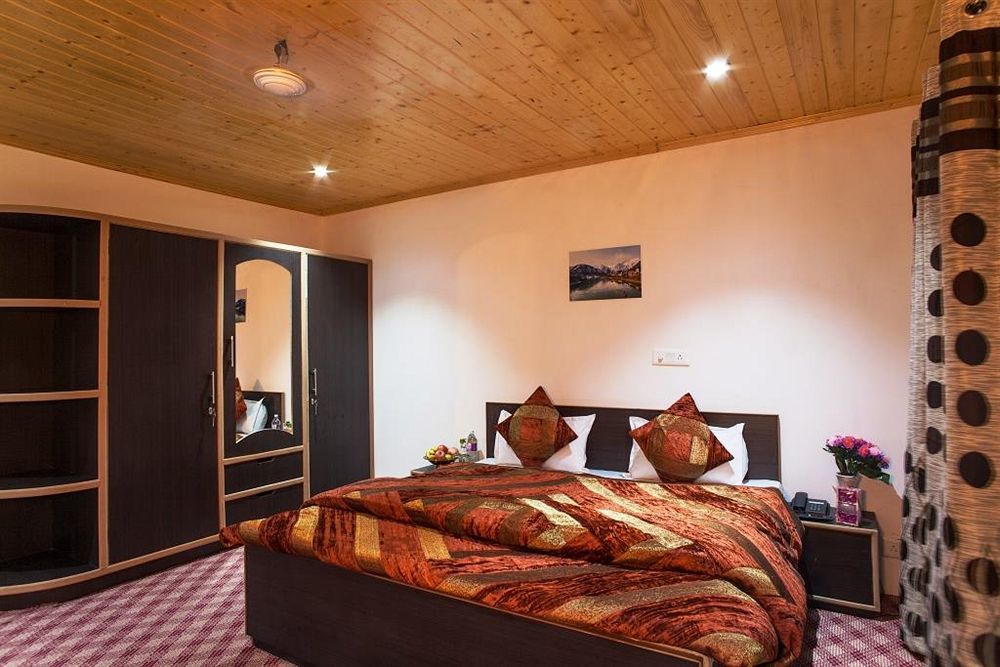 Sheesha Residency Hotel Srīnagar Kültér fotó