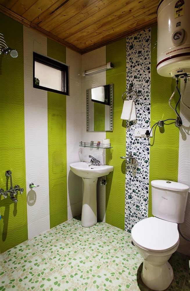 Sheesha Residency Hotel Srīnagar Kültér fotó